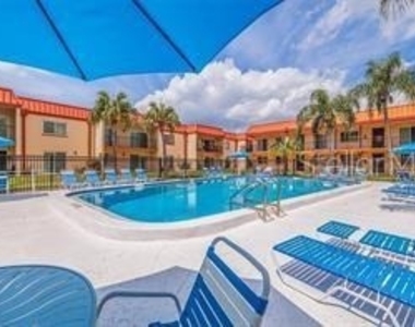 10365 Paradise Boulevard - Photo Thumbnail 13