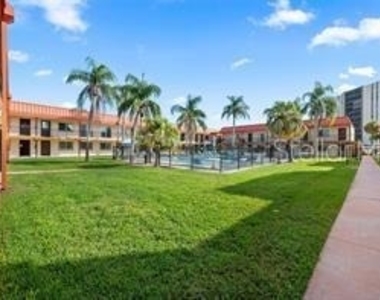 10365 Paradise Boulevard - Photo Thumbnail 15