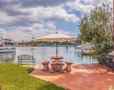 10365 Paradise Boulevard - Photo Thumbnail 18