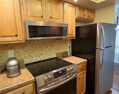 2650 Pearce Drive - Photo Thumbnail 8