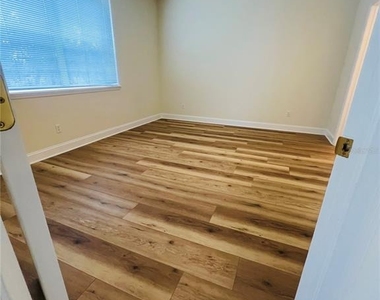 1920 Heron Cove Drive - Photo Thumbnail 1