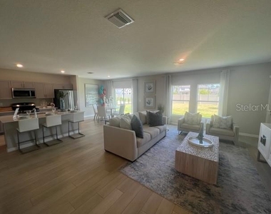 7568 Hydrangea Lane - Photo Thumbnail 2