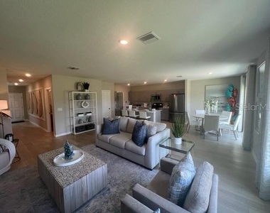7568 Hydrangea Lane - Photo Thumbnail 3
