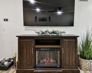 9032 Mission Oaks Boulevard - Photo Thumbnail 21