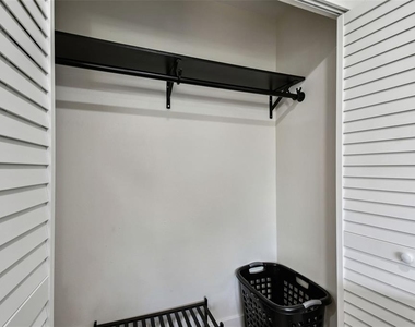 9032 Mission Oaks Boulevard - Photo Thumbnail 24