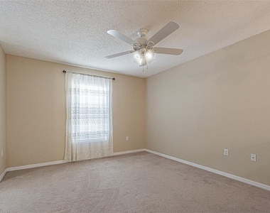 2706 Mingo Dr - Photo Thumbnail 16