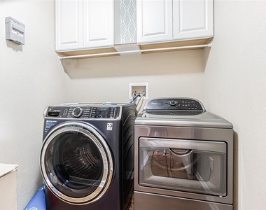 2706 Mingo Dr - Photo Thumbnail 10