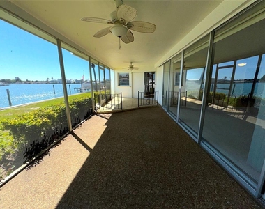 228 Howard Drive - Photo Thumbnail 7