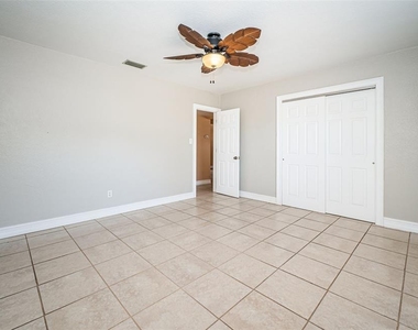 1039 Madison Street - Photo Thumbnail 7