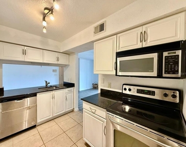 3311 Haviland Court - Photo Thumbnail 10