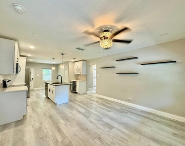 1918 E Shadowlawn Avenue - Photo Thumbnail 1