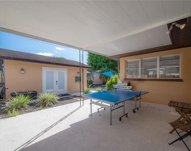 2916 W Collins Street - Photo Thumbnail 37