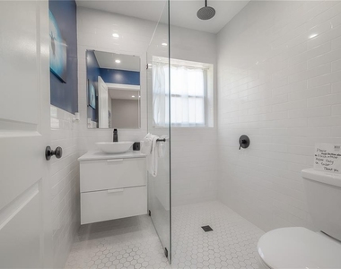 2916 W Collins Street - Photo Thumbnail 48