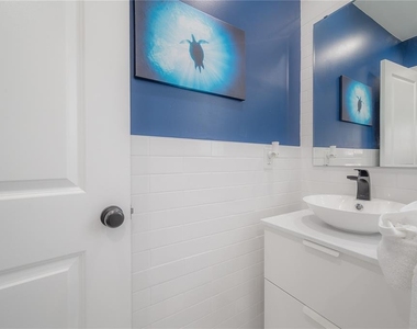 2916 W Collins Street - Photo Thumbnail 47