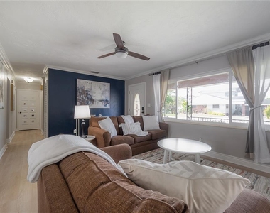2916 W Collins Street - Photo Thumbnail 23