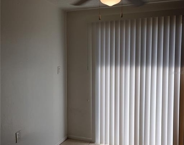 10025 Brandywine Lane - Photo Thumbnail 16