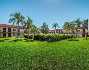 10365 Paradise Boulevard - Photo Thumbnail 16