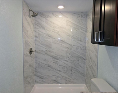 10365 Paradise Boulevard - Photo Thumbnail 14