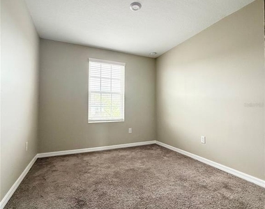 2309 Alee Lane - Photo Thumbnail 12