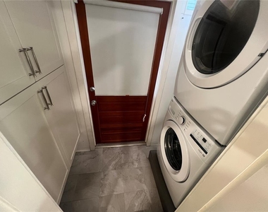 5819 27th Avenue S - Photo Thumbnail 5