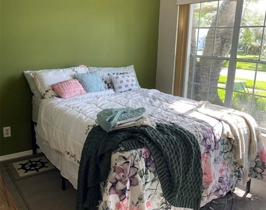 1826 Eagle Ridge Boulevard - Photo Thumbnail 4