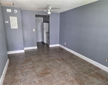 1308 E Yukon Street - Photo Thumbnail 3