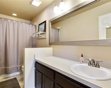 8008 Sutton Terrace Lane - Photo Thumbnail 7