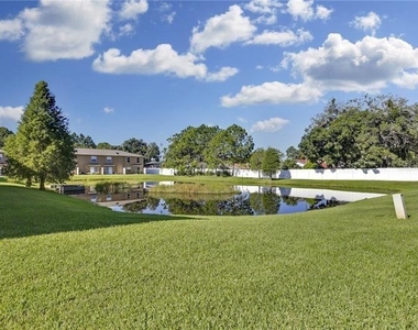 8008 Sutton Terrace Lane - Photo Thumbnail 14