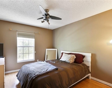 8008 Sutton Terrace Lane - Photo Thumbnail 10