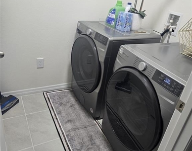 3045 Tobago Drive - Photo Thumbnail 2