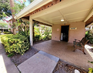 133 Oyster Bay Circle - Photo Thumbnail 18