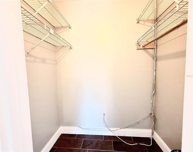 133 Oyster Bay Circle - Photo Thumbnail 7