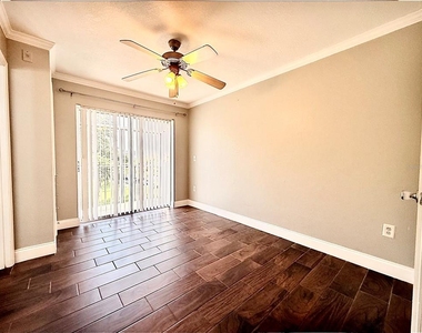 133 Oyster Bay Circle - Photo Thumbnail 5