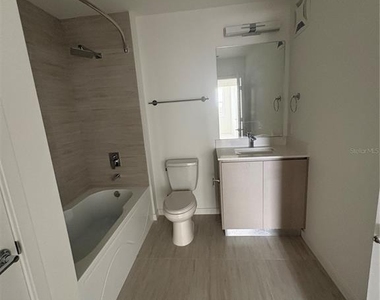 5579 Millenia Park Boulevard - Photo Thumbnail 9