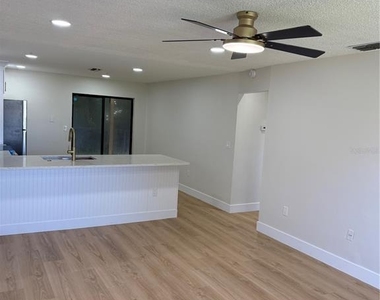 352 Cocoa Court - Photo Thumbnail 4