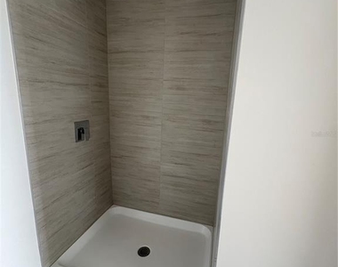 5579 Millenia Park Boulevard - Photo Thumbnail 14
