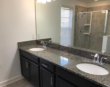 3348 Rodrick Circle - Photo Thumbnail 10