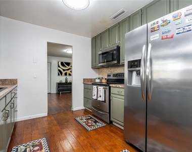 1594 Frances Street - Photo Thumbnail 33