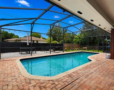 1594 Frances Street - Photo Thumbnail 58