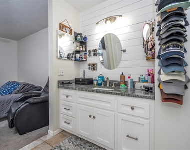 1594 Frances Street - Photo Thumbnail 17