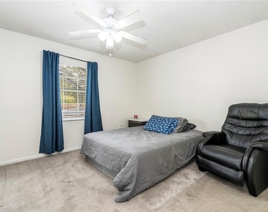 1594 Frances Street - Photo Thumbnail 14