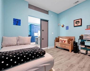 168 Club Villas Lane - Photo Thumbnail 16