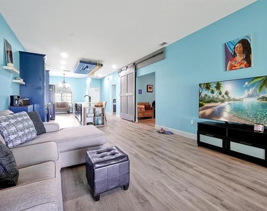 168 Club Villas Lane - Photo Thumbnail 8