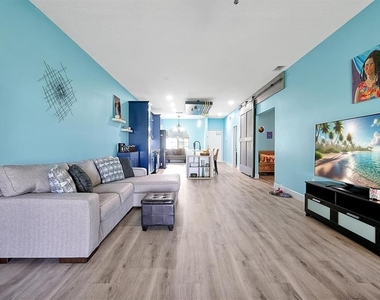 168 Club Villas Lane - Photo Thumbnail 7