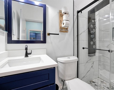 168 Club Villas Lane - Photo Thumbnail 21