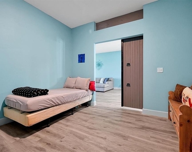 168 Club Villas Lane - Photo Thumbnail 18