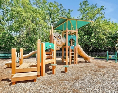 168 Club Villas Lane - Photo Thumbnail 46
