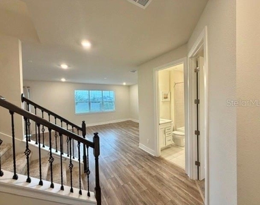 5660 Arborvista Drive - Photo Thumbnail 4