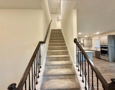 5660 Arborvista Drive - Photo Thumbnail 11