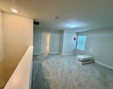 5660 Arborvista Drive - Photo Thumbnail 14